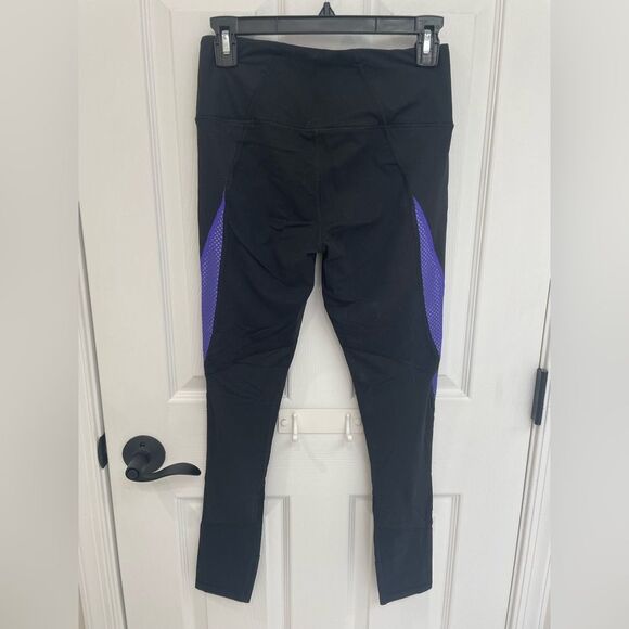 Victoria’s Secret Sport Knockout Black Leggings Purple Mesh Panel Women’s Size S - Picture 2 of 4